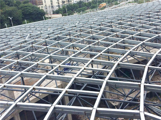 河南信阳万象城球形网架工程